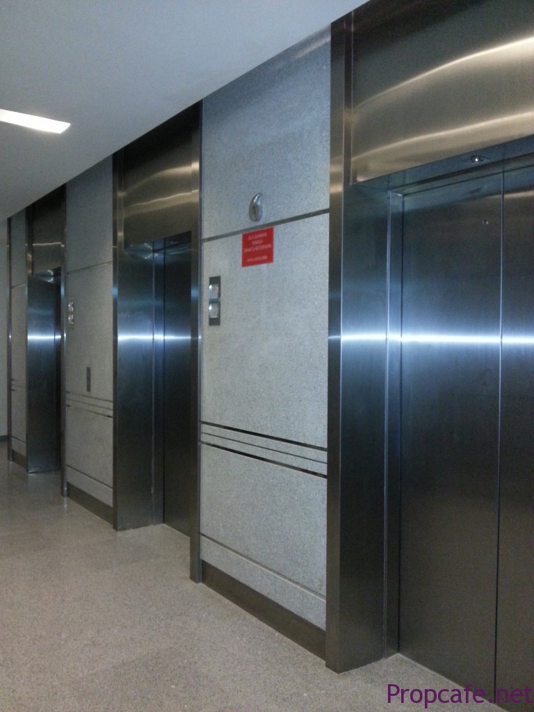 Common lift area